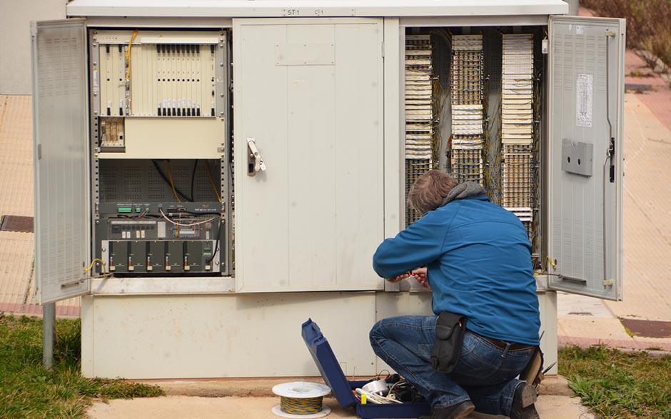 je recherche un électricien Limours