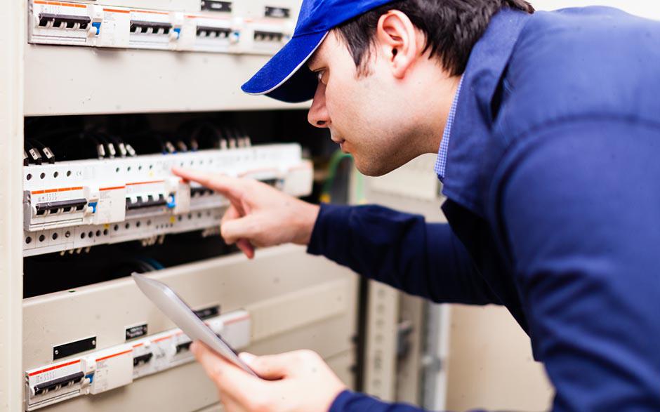 je recherche un électricien Limours